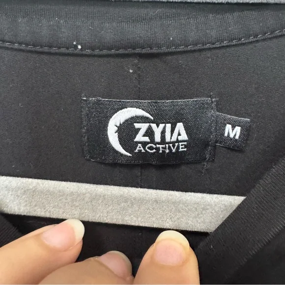 Zyia Active Champion Split T - Picture 4 of 7